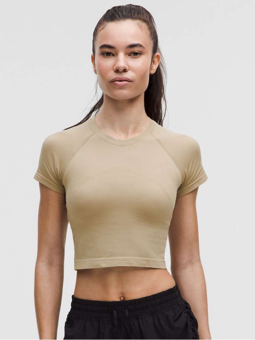 Lululemon Swiftly tech Cropped tee in sheer oak